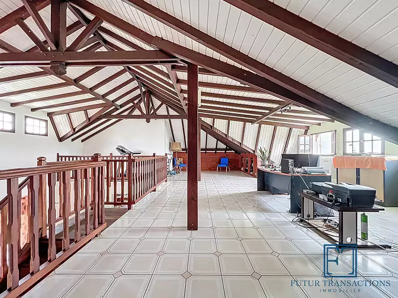 Maison, 218,53 m²