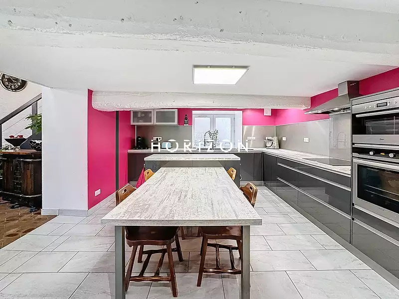 Maison, 180 m²