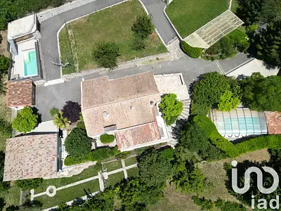 Maison, 275 m²