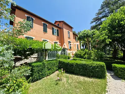 Maison, 295 m²