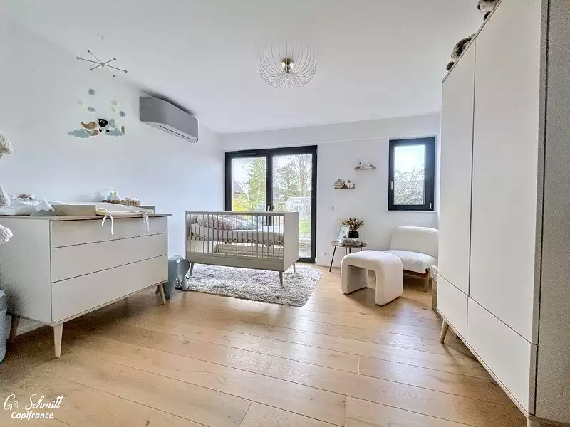 Maison, 196 m²