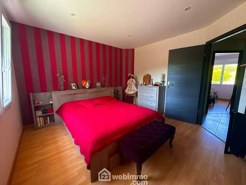 Maison, 166 m²