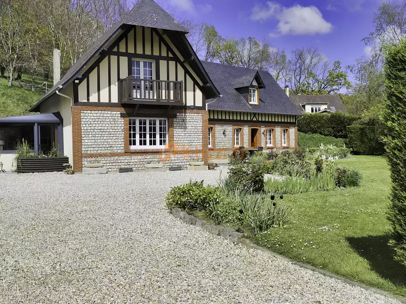 Maison, 210 m²