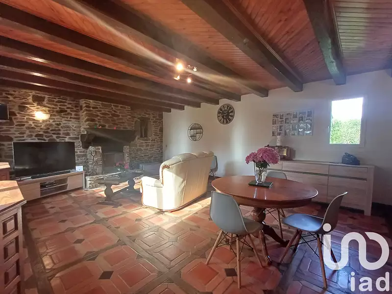 Maison, 196 m²