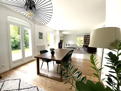 Maison, 305 m²