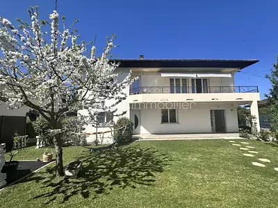 Maison, 199 m²