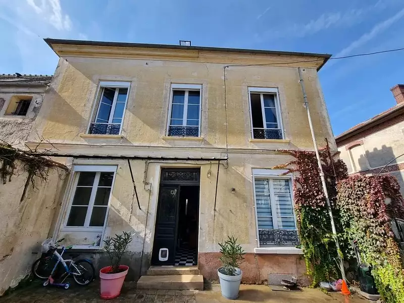 Maison, 220 m²