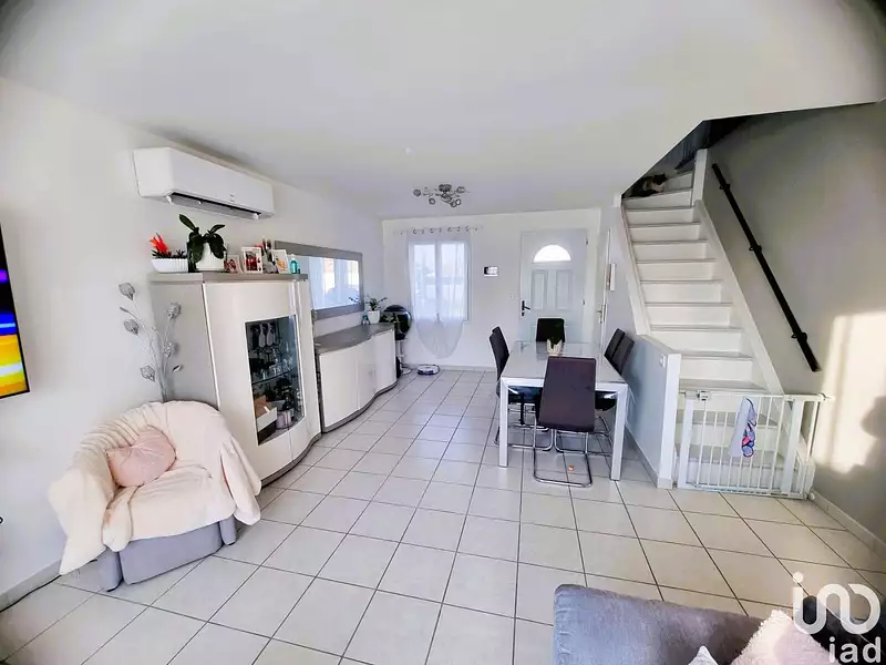 Maison, 99 m²