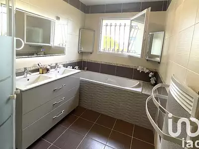 Maison, 157 m²
