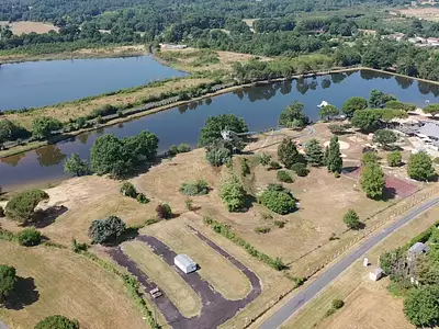 Terrain, 101 762 m²