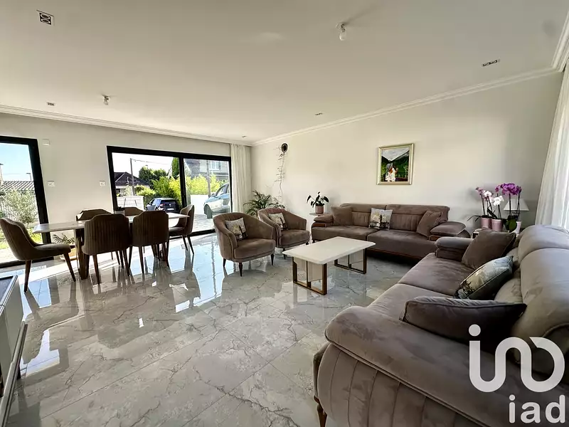 Maison, 280 m²