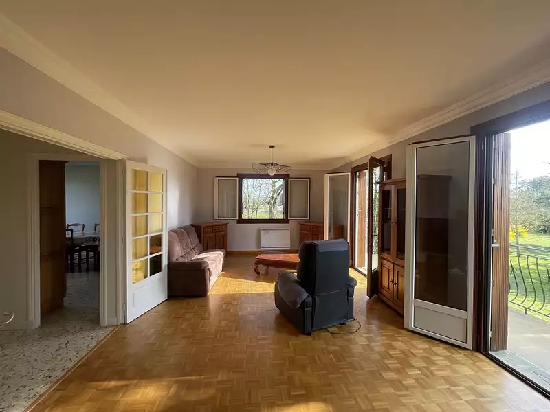 Maison, 255,1 m²