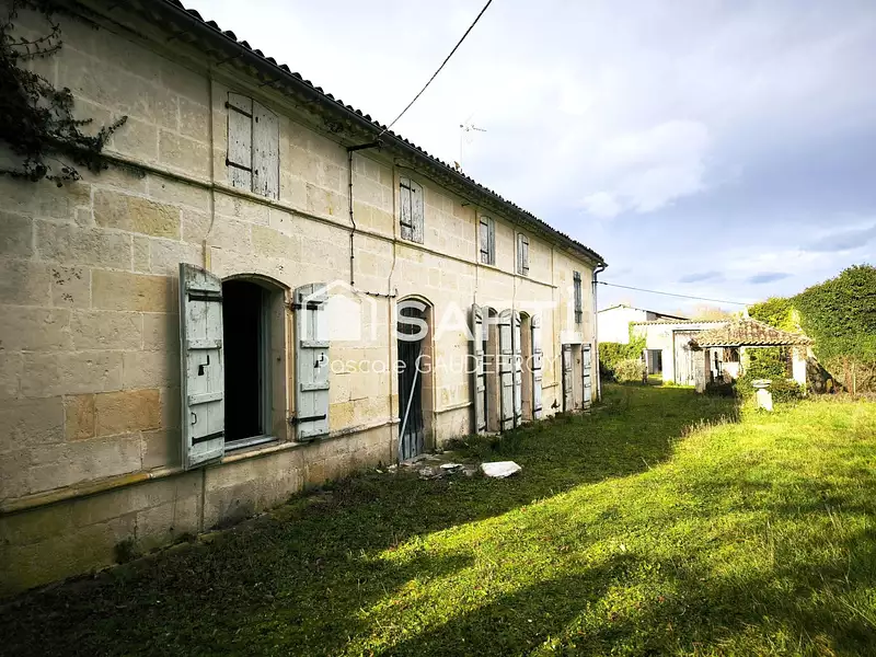 Maison, 215 m²
