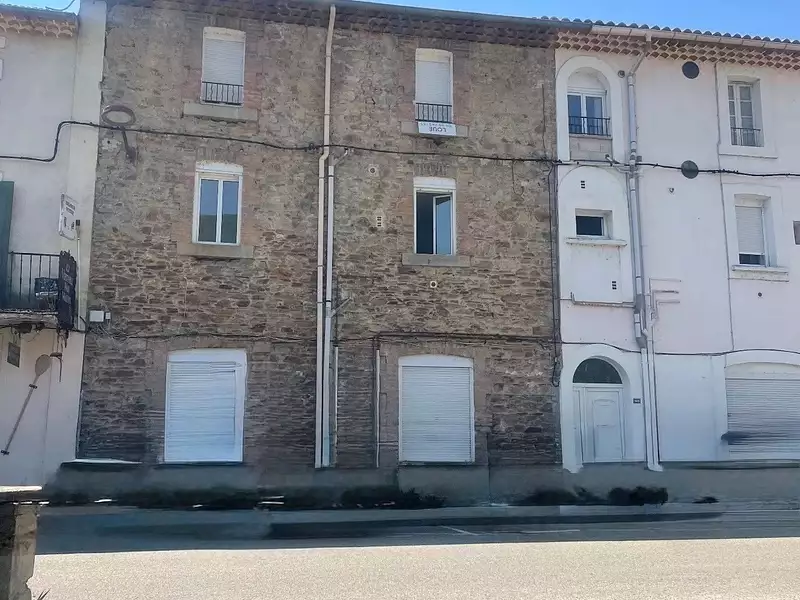 Immeuble, 244,43 m²