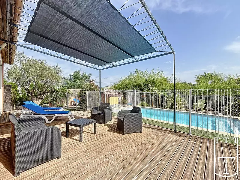 Maison, 240 m²