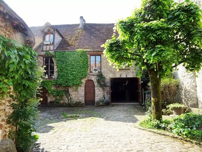 Maison, 573 m²