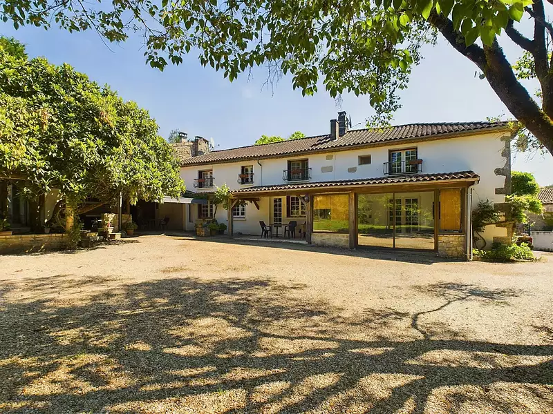 Maison, 381 m²