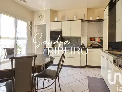 Maison, 220 m²