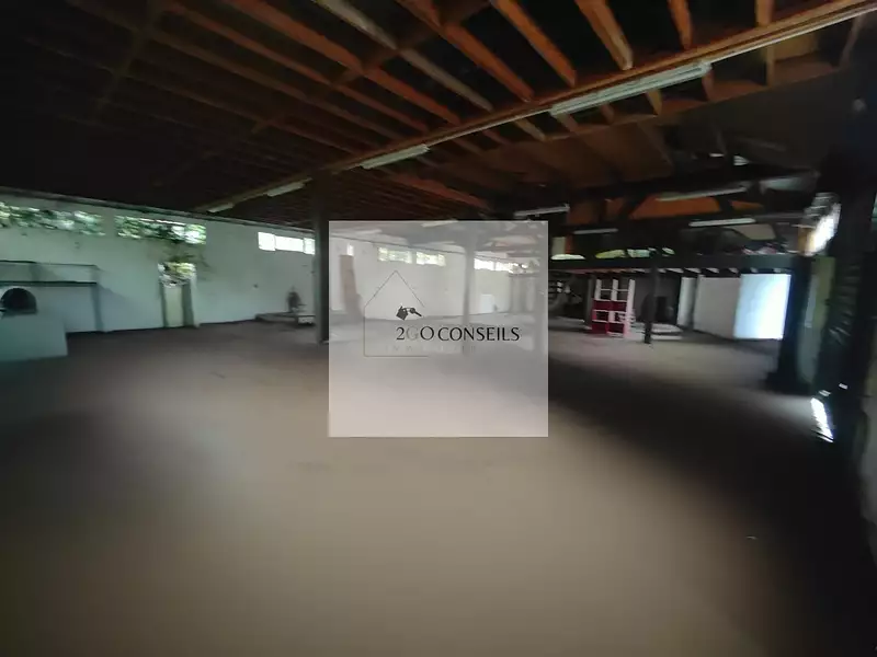Immeuble, 275 m²