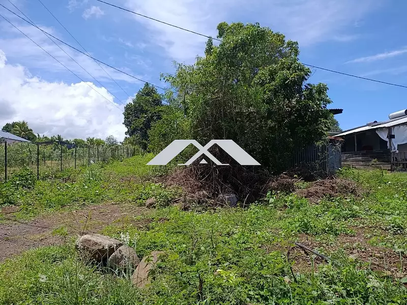 Terrain, 304 m²