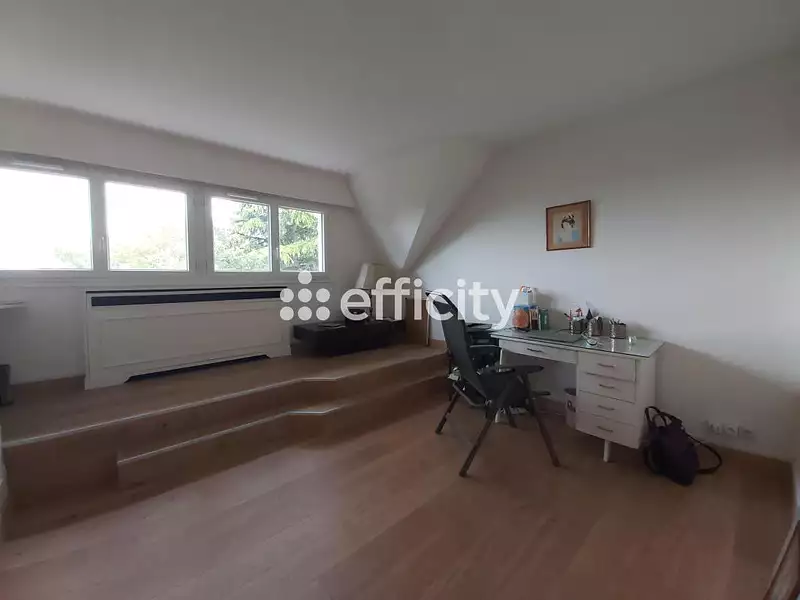 Maison, 190 m²