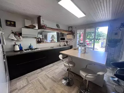 Maison, 230 m²