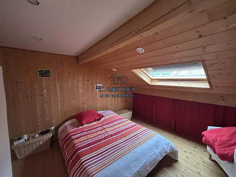 Maison, 305,89 m²