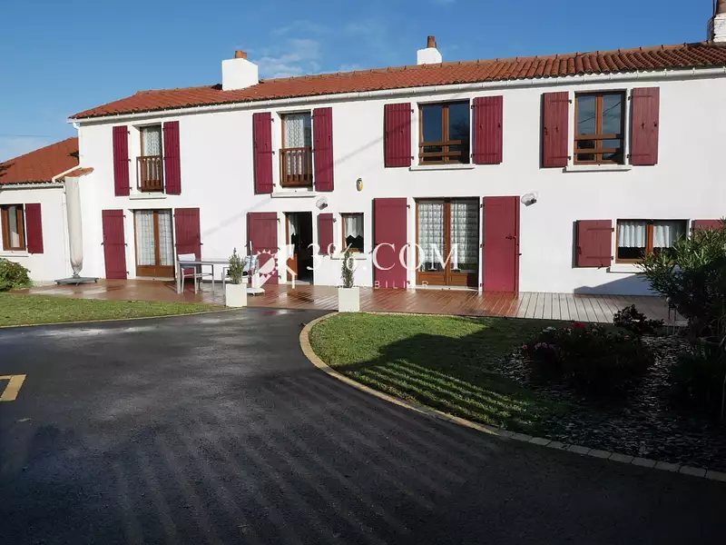 Maison, 192 m²