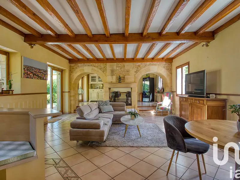 Maison, 246 m²