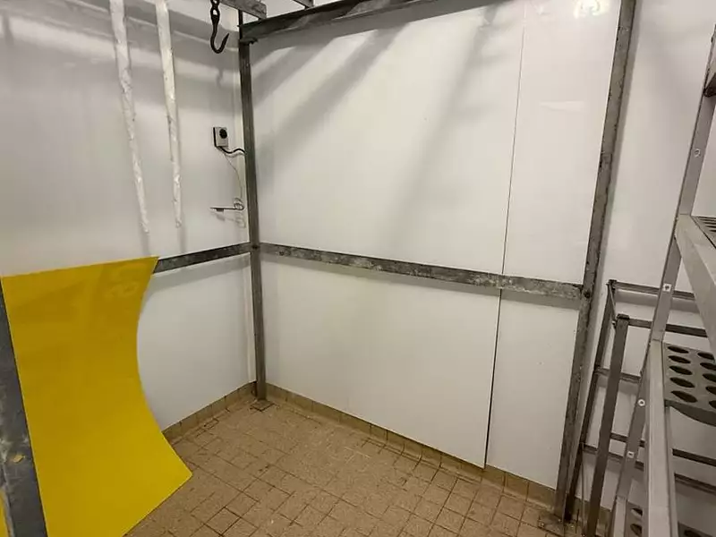 Divers, 60 m²