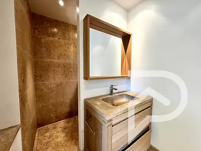 Maison, 220 m²