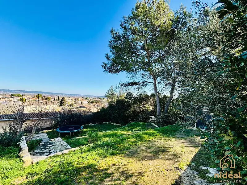 Terrain, 400 m²