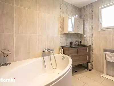 Maison, 179 m²