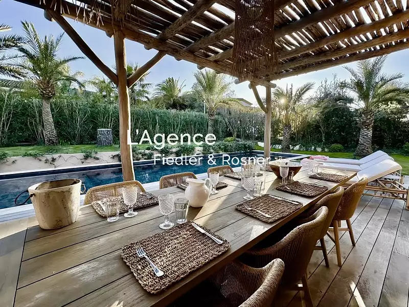 Maison, 210 m²