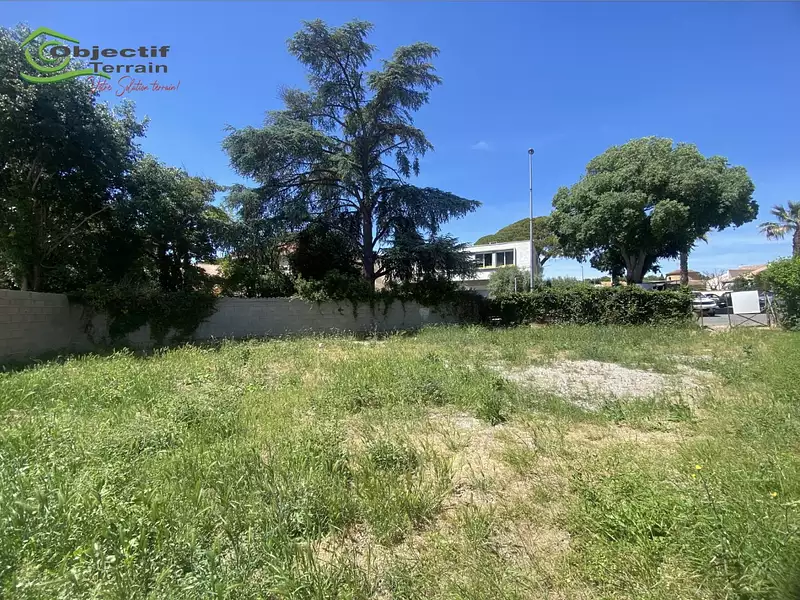 Terrain, 319 m²