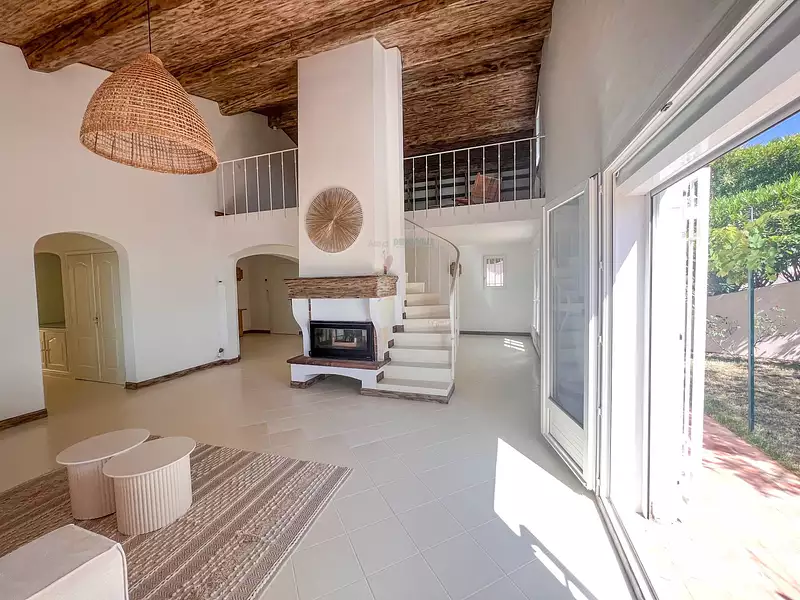 Maison, 230 m²