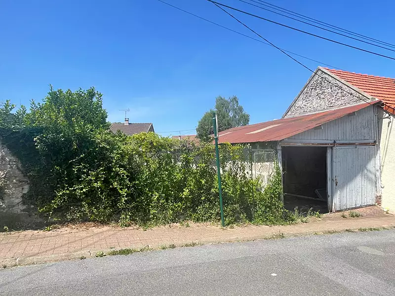 Terrain, 246 m²