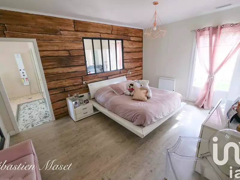 Maison, 234 m²