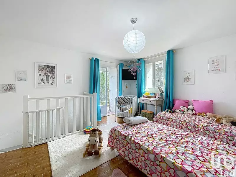 Maison, 166 m²