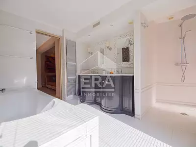 Maison, 220 m²