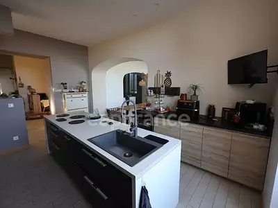 Maison, 1 357 m²