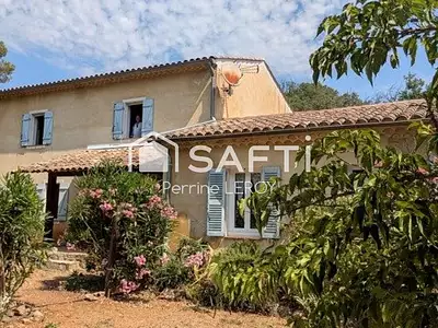 Maison, 217 m²
