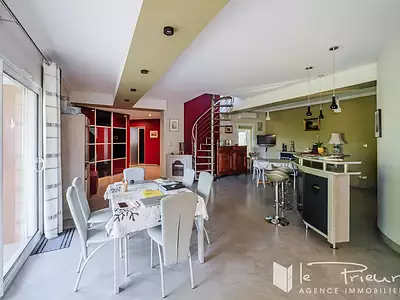 Maison, 176,02 m²