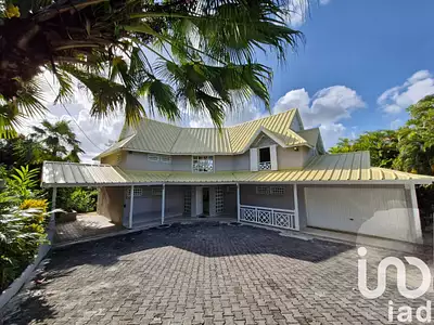 Maison, 195 m²