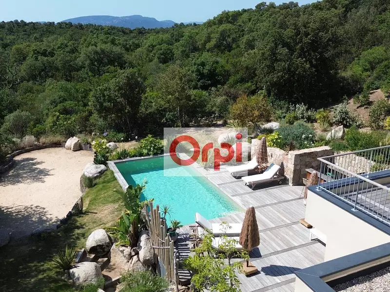 Maison, 163 m²