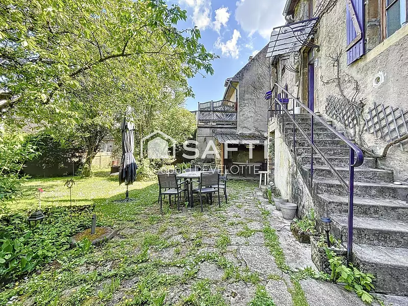 Maison, 166 m²