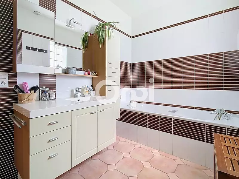 Maison, 160 m²