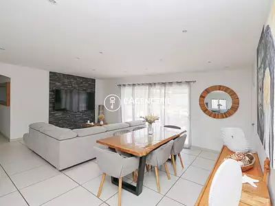 Maison, 121 m²
