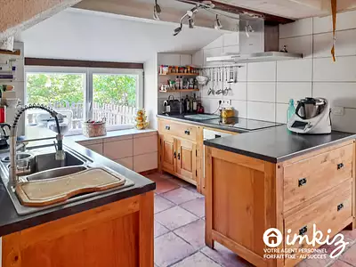Maison, 240 m²