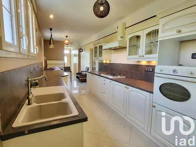 Maison, 181 m²